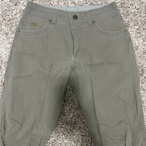 Men’s light brown Kuhl pants